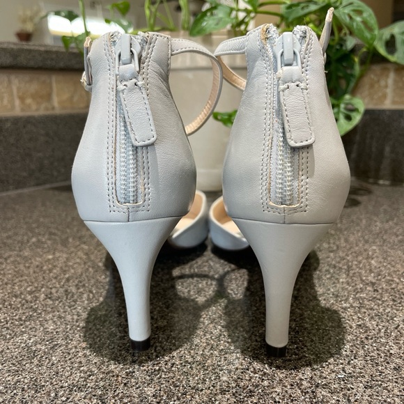 3 Pairs of Cole Haan Heels 👠 Bundle - Picture 3 of 10